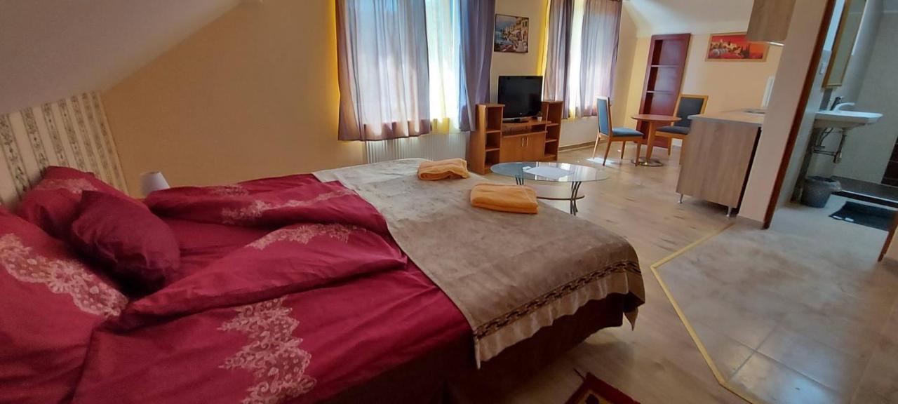Villa Verteskacsa Vertesacsa Екстер'єр фото