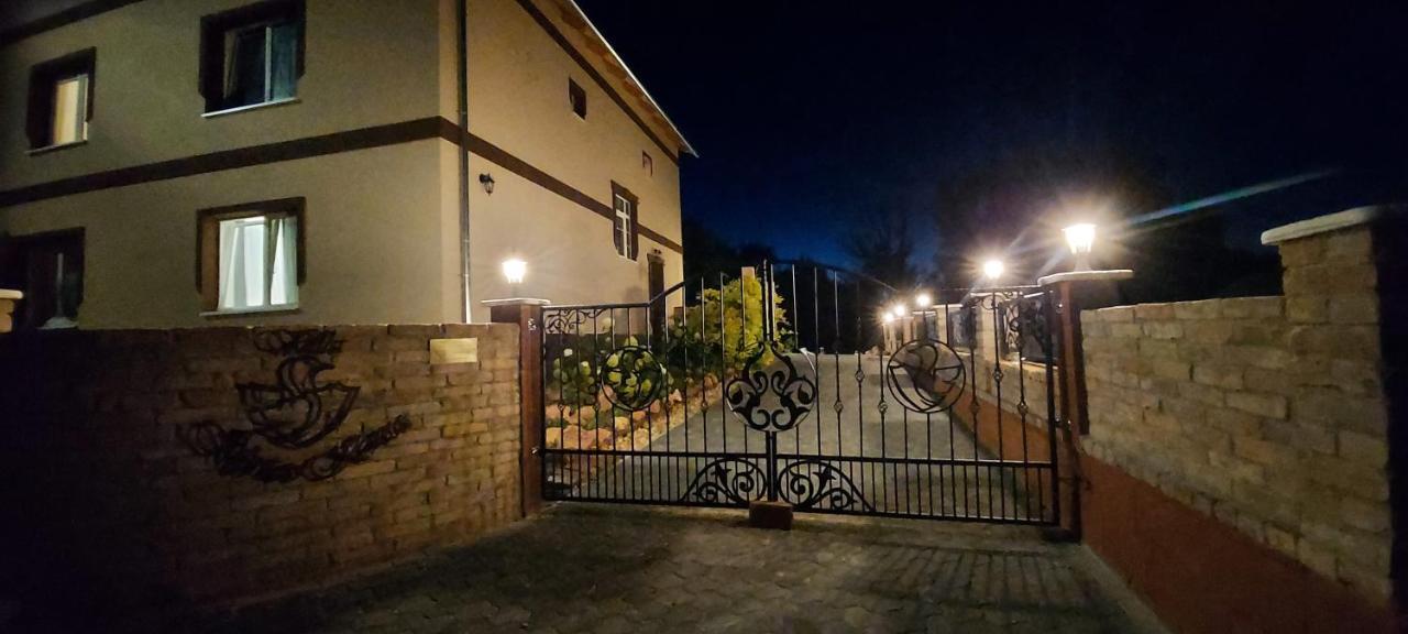 Villa Verteskacsa Vertesacsa Екстер'єр фото